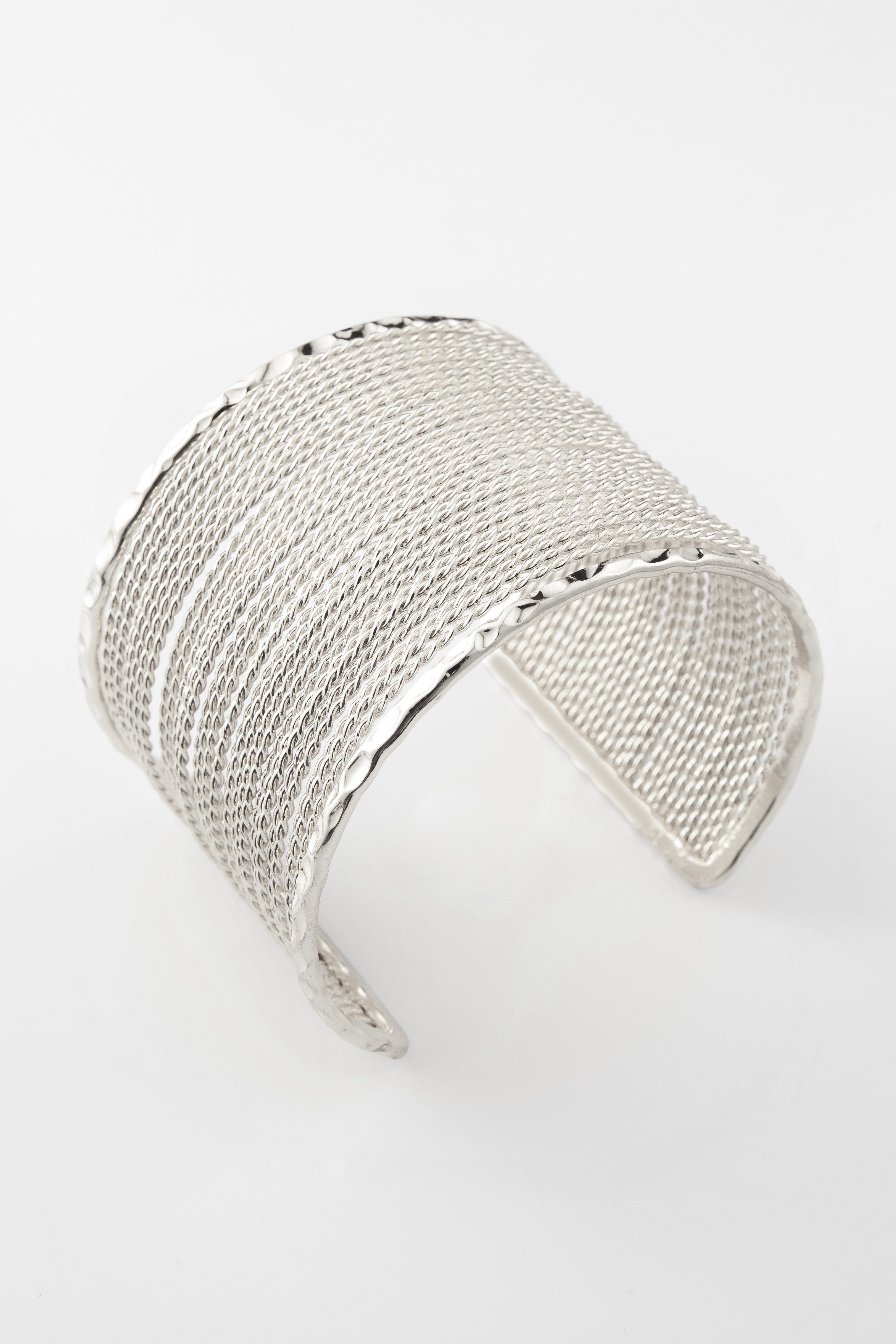 Bracelete de Fios Estruturado