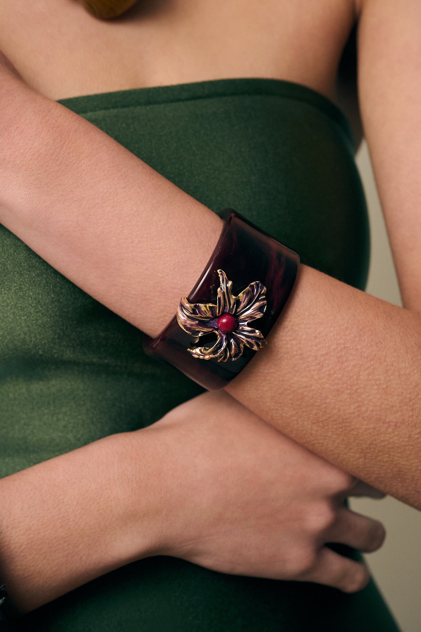 Bracelete Orquidea Resin