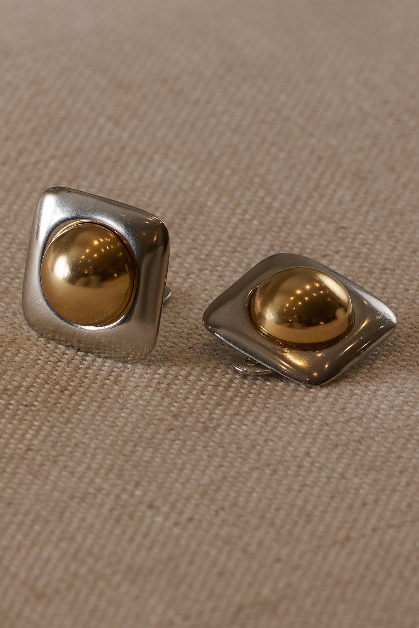Brinco de Pressão Bezel Duo