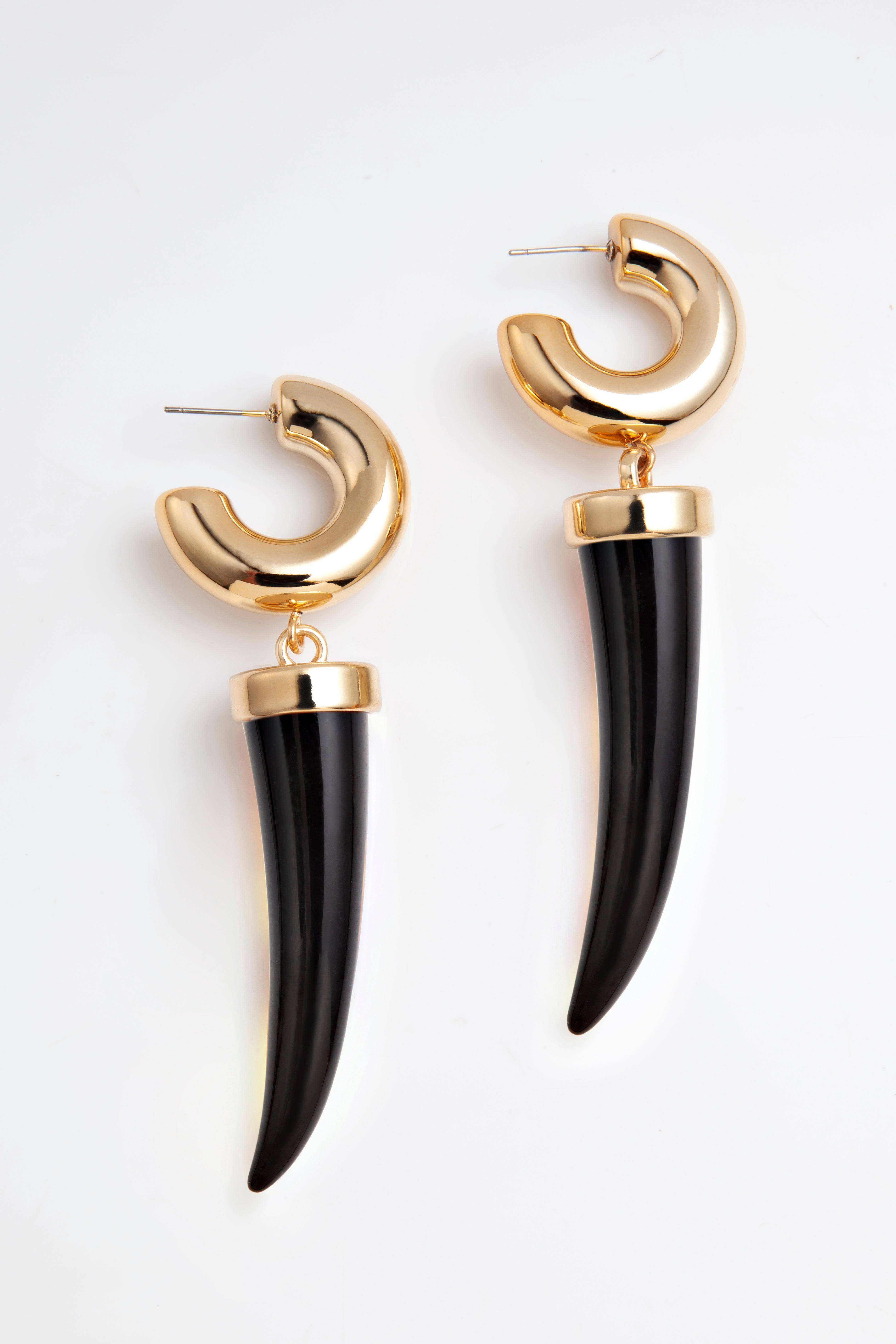 Brinco Dente de Tigre Preto