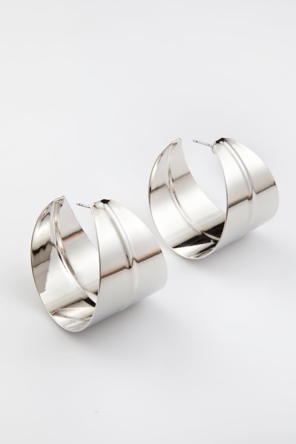 Brinco Bold Hoops