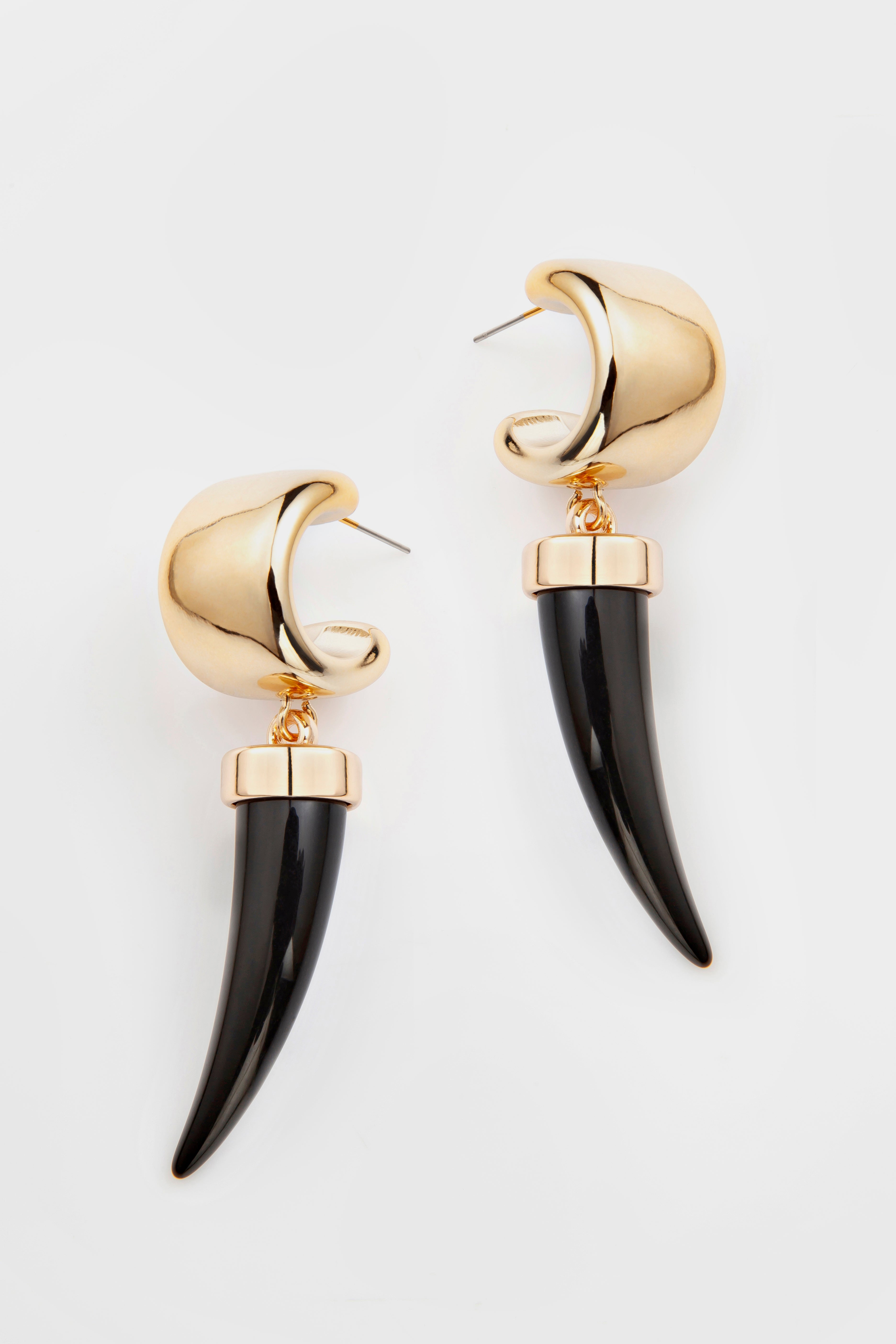 Brinco Dente de Tigre Preto