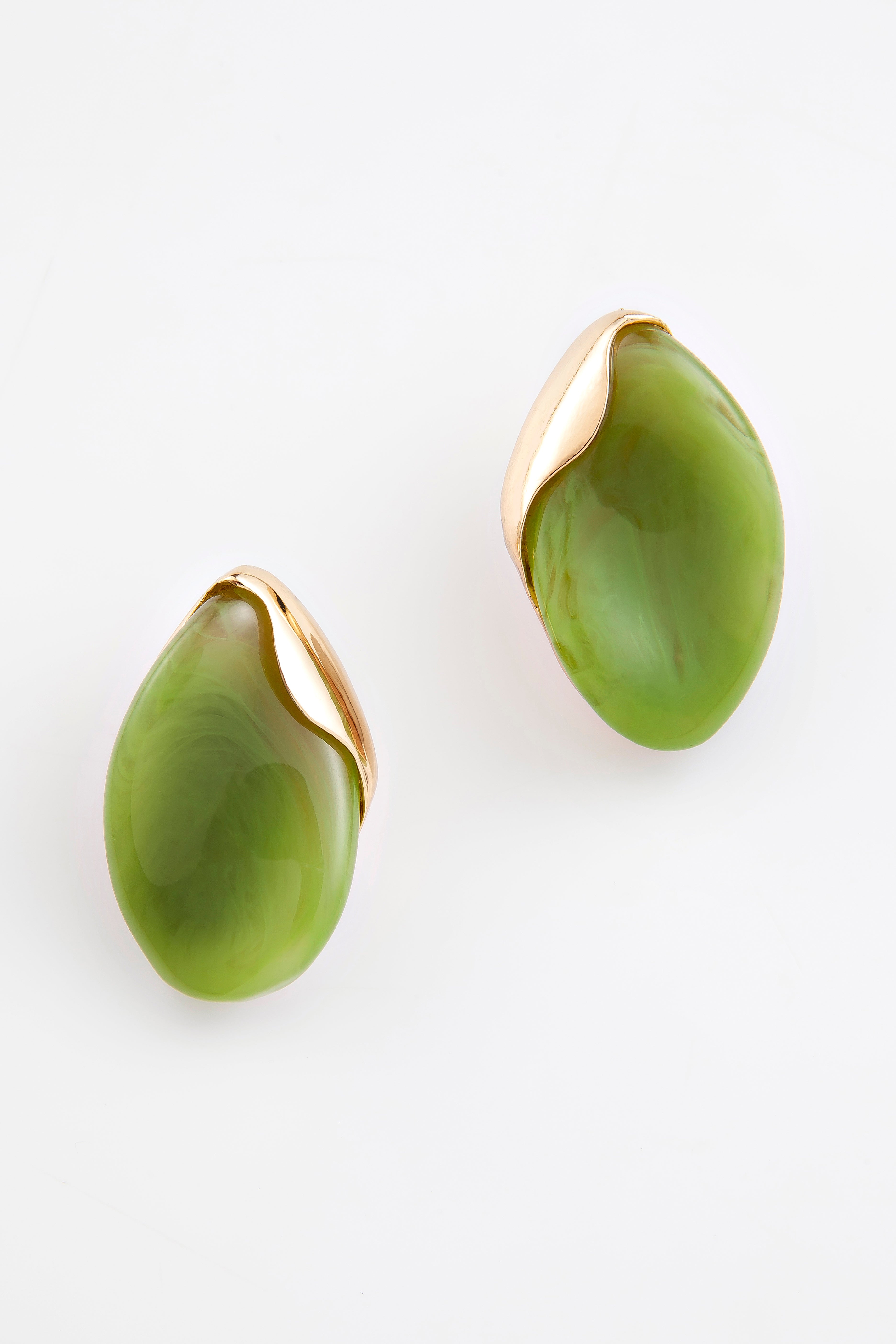 Brinco Resina Organico